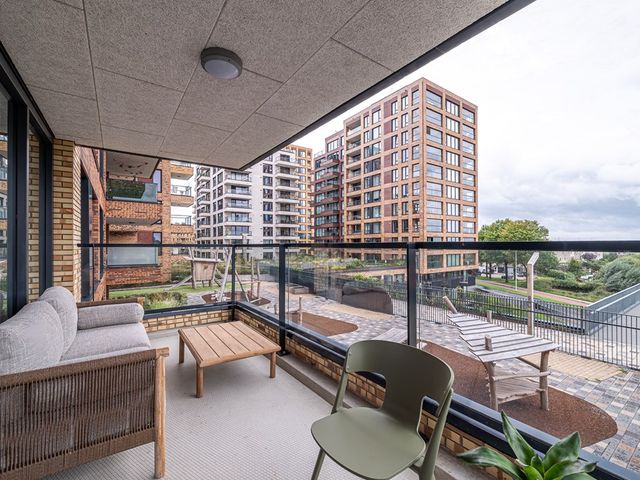 Mahoniehout 402, Zaandam