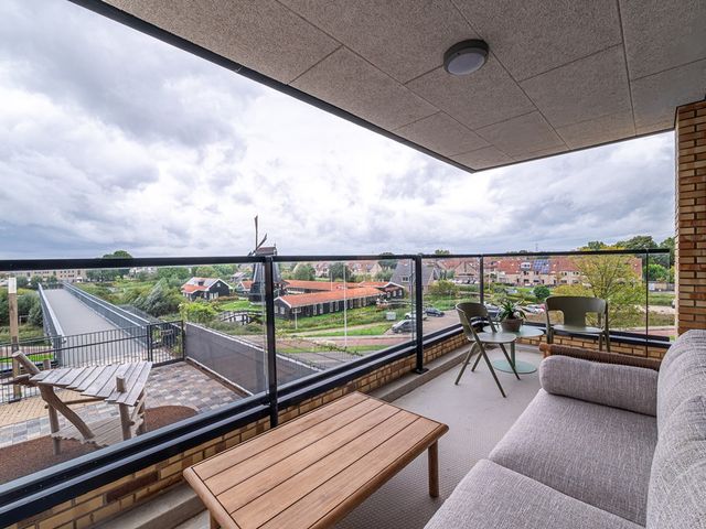 Mahoniehout 402, Zaandam