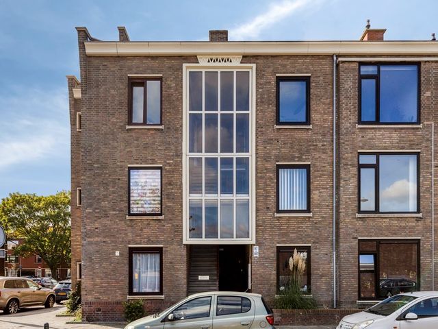 Baambruggestraat 99, 's-Gravenhage