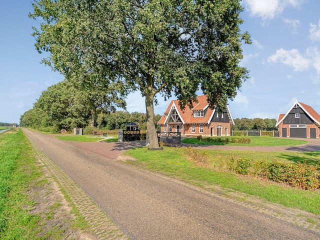 't Lijntje 22, Bruchterveld