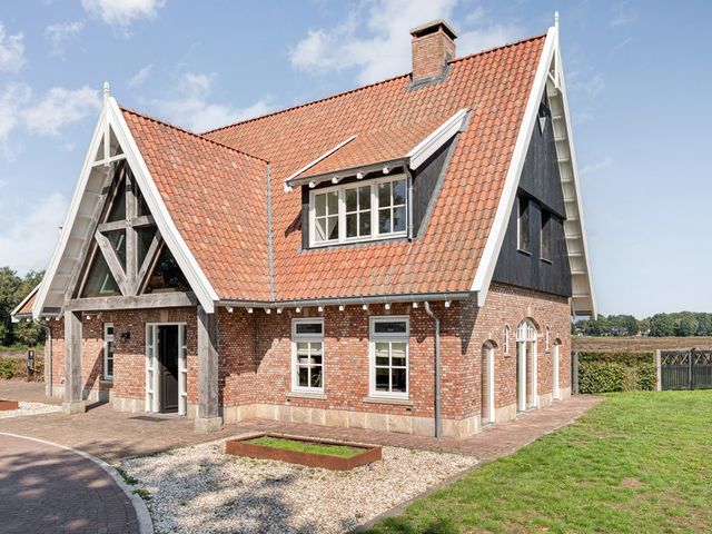 't Lijntje 22, Bruchterveld