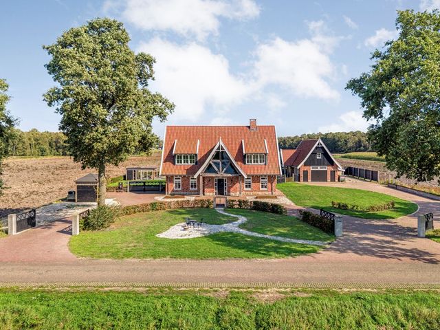 't Lijntje 22, Bruchterveld