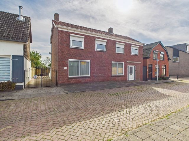 Oosterstraat 21, Dinteloord