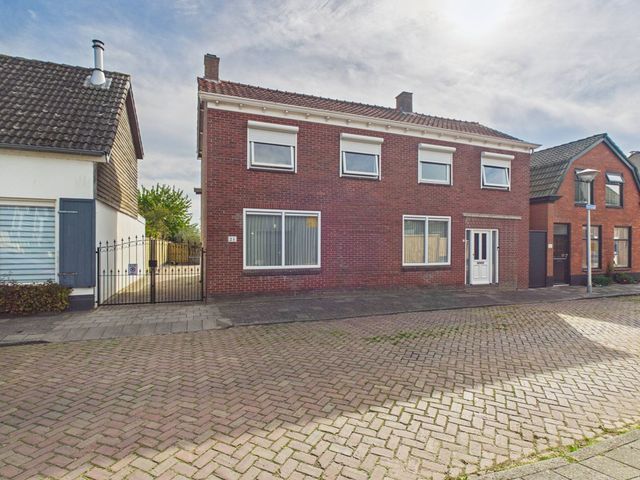 Oosterstraat 21, Dinteloord