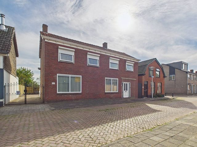 Oosterstraat 21, Dinteloord