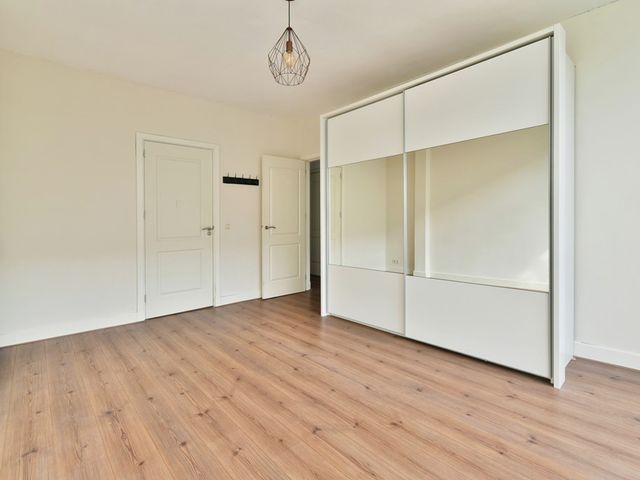 Oostzeedijk 44A01, Rotterdam