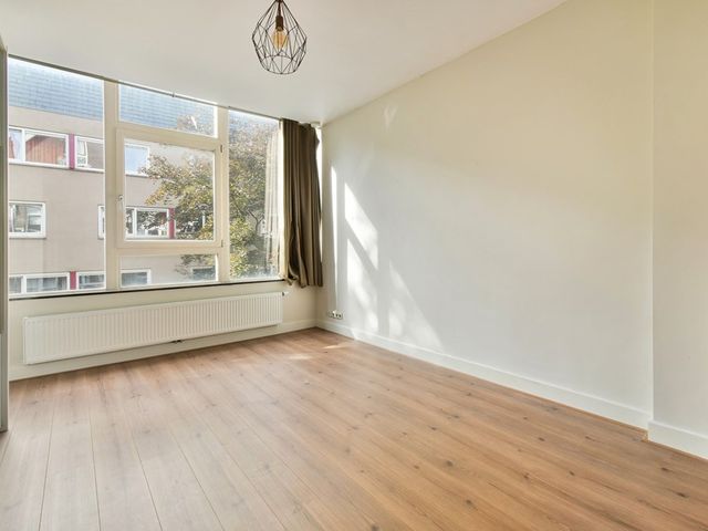Oostzeedijk 44A01, Rotterdam