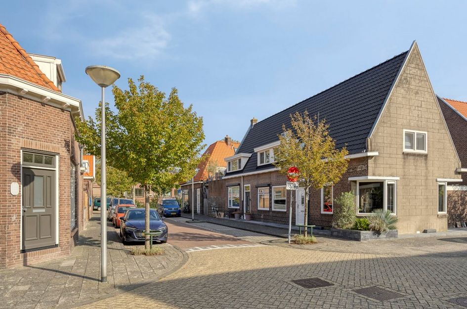 Middenstraat 9