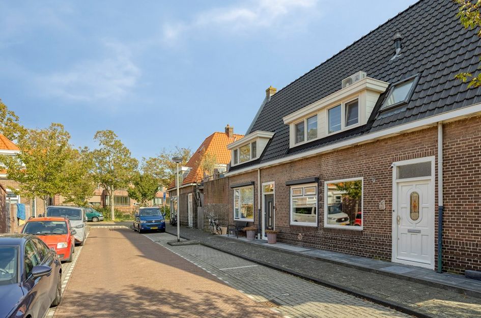 Middenstraat 9