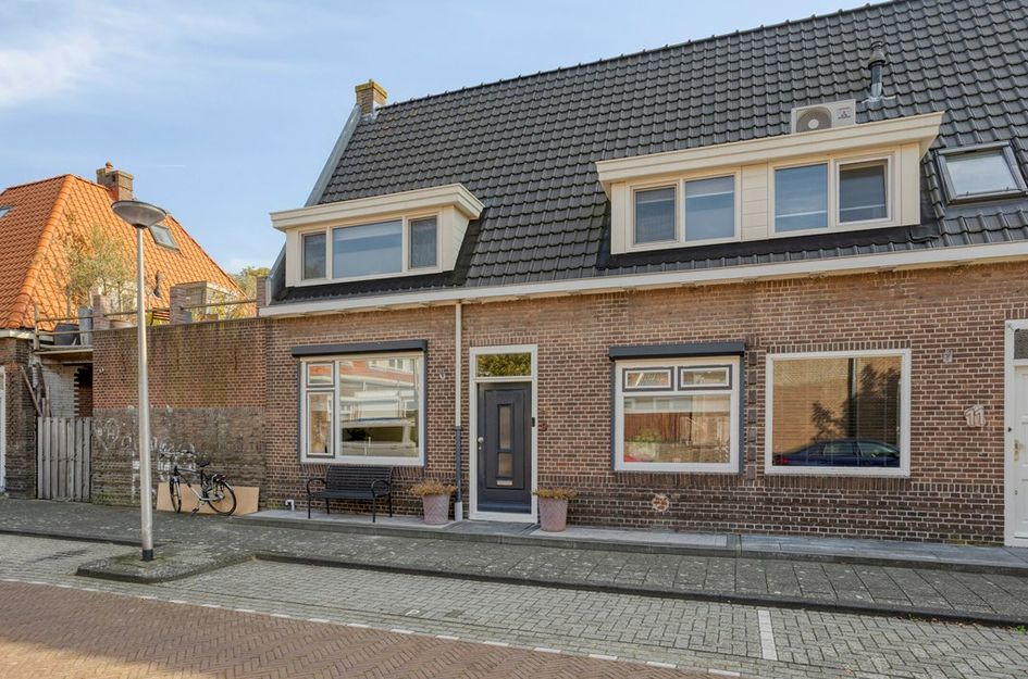 Middenstraat 9
