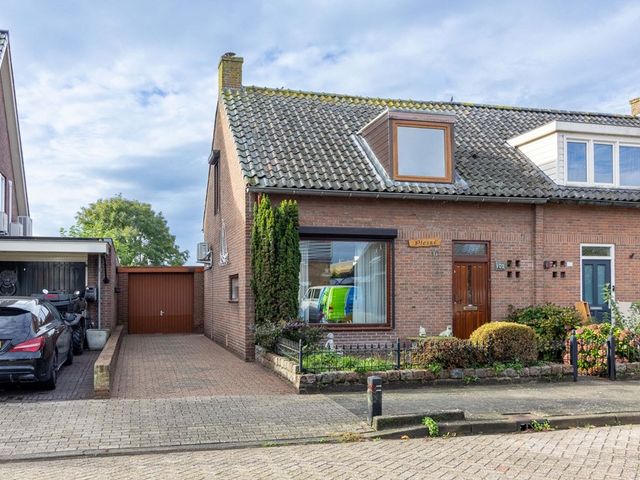 Zuidwenk 102, Bunschoten-Spakenburg