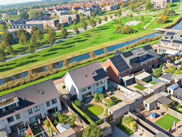 Uraan 48, Zeewolde