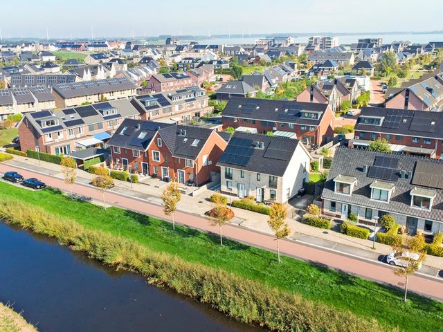 Uraan 48, Zeewolde