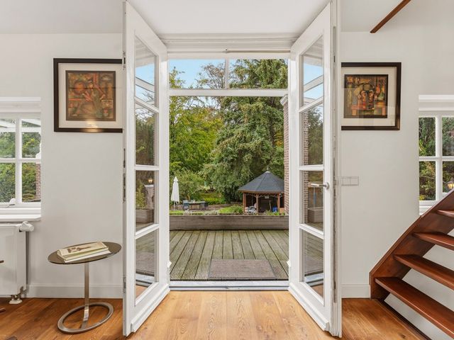 Raadhuislaan 1A, Wassenaar