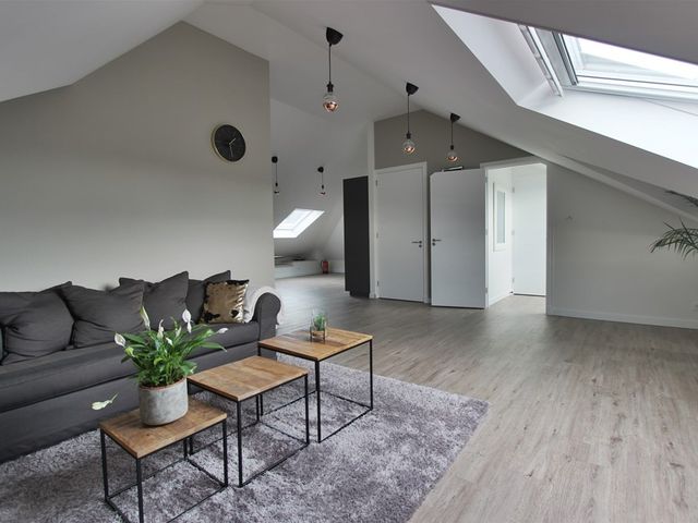 Saturnussingel 11, Almere