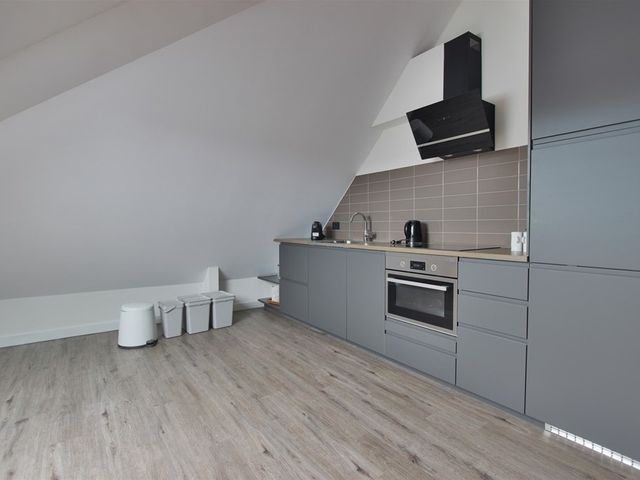 Saturnussingel 11, Almere