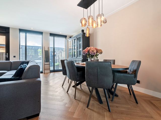 Stanislas 20, Hoofddorp