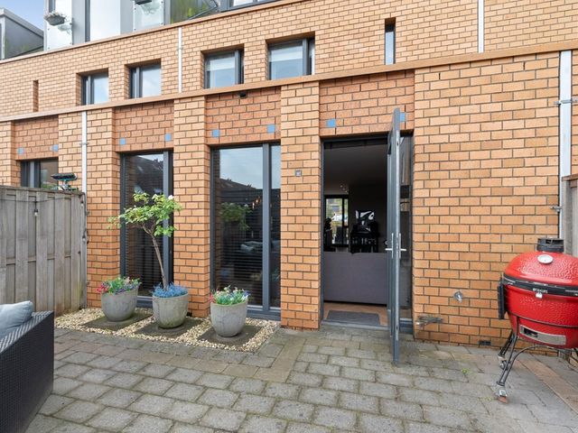 Stanislas 20, Hoofddorp