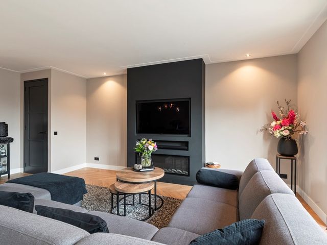 Stanislas 20, Hoofddorp