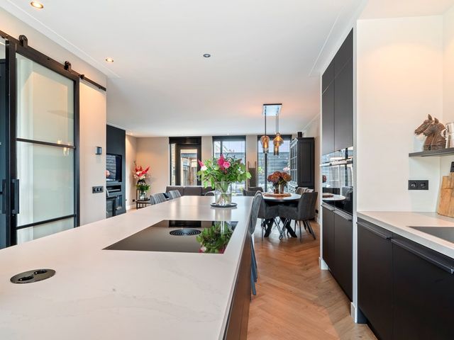 Stanislas 20, Hoofddorp