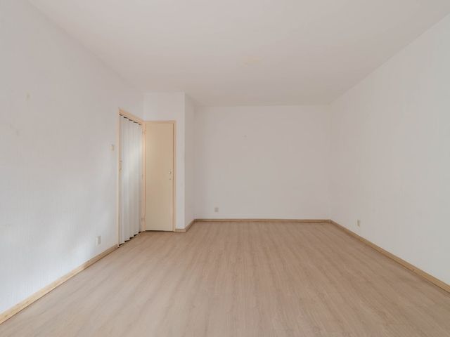Adelbert van Scharnln E 9, Maastricht
