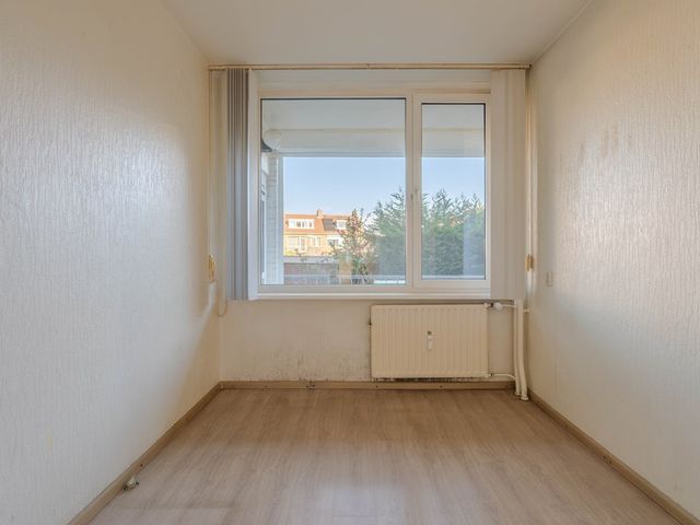 Adelbert van Scharnln E 9, Maastricht