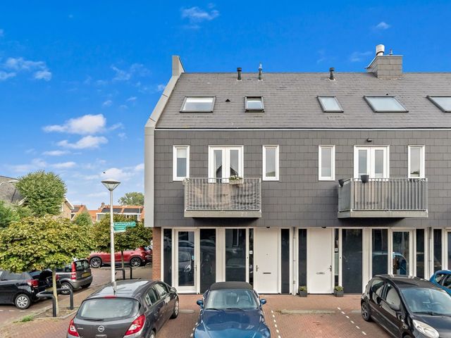Kastanjehof 18, Maasland