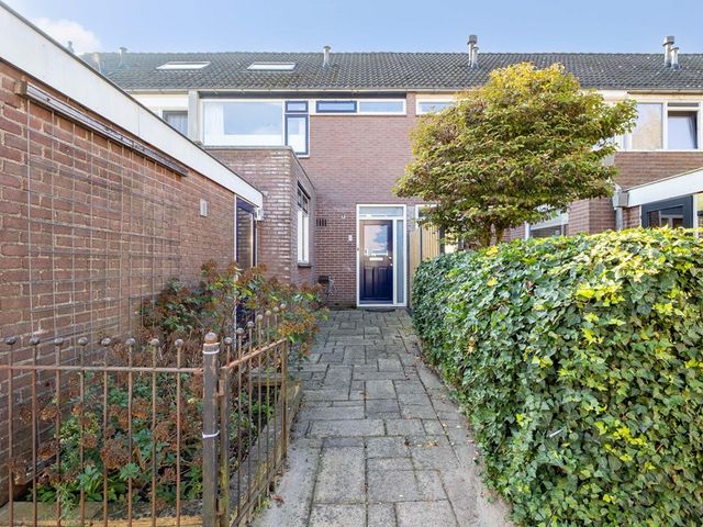 Haydnplantsoen 8, Bunschoten-Spakenburg