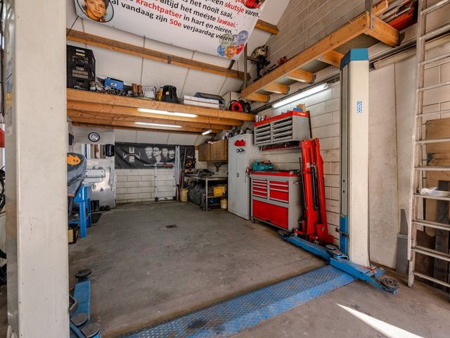 De Poon 11, Makkum