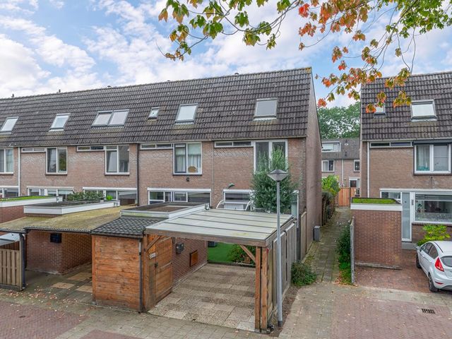 Loevestein 16, Zwijndrecht