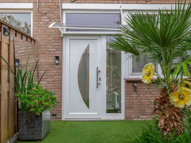Loevestein 16, Zwijndrecht