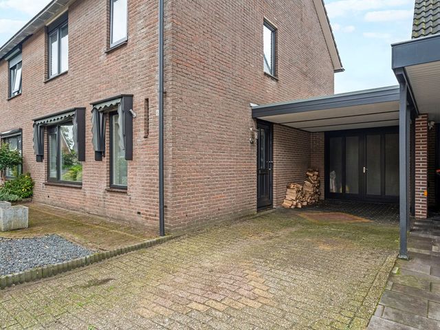 Torenvalk 64, Bunschoten-Spakenburg
