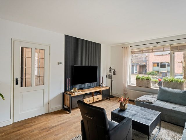 Torenvalk 64, Bunschoten-Spakenburg