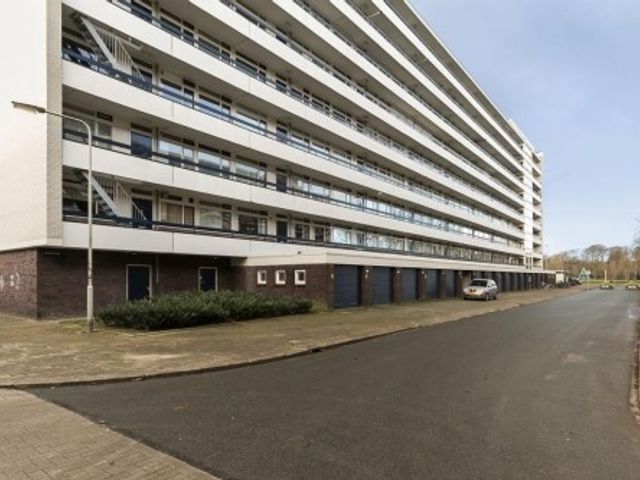 Hisveltplein ONG, Arnhem