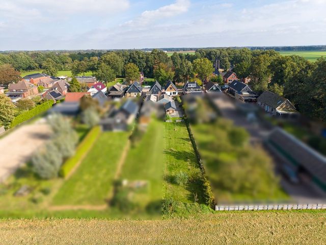 Van Akenwei 49, Siegerswoude
