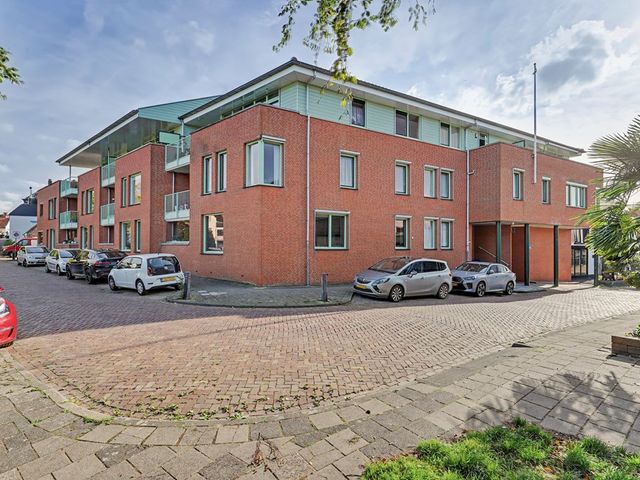 Boskwartier 104, Strijen