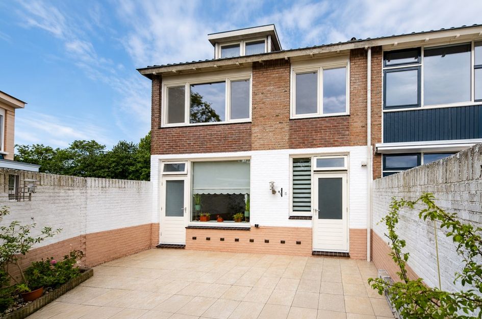 Saturnusstraat 16