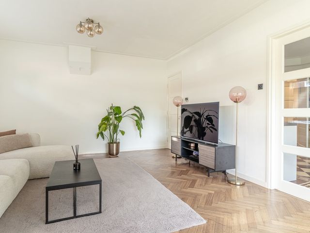 Helmholtzstraat 1, Amsterdam