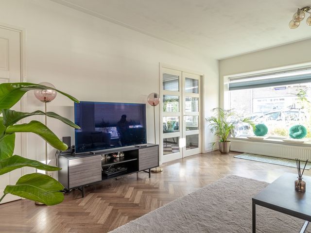 Helmholtzstraat 1, Amsterdam