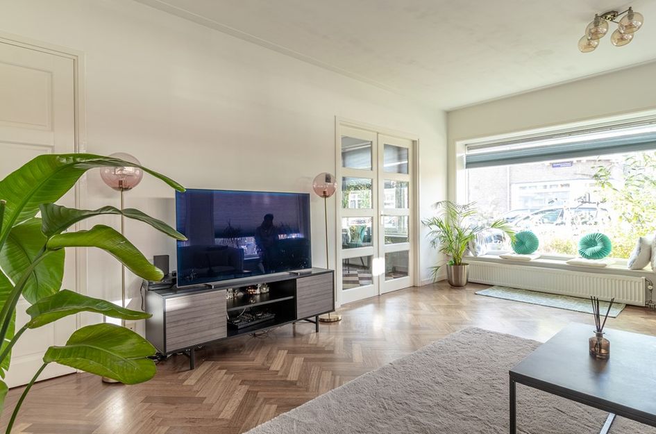 Helmholtzstraat 1
