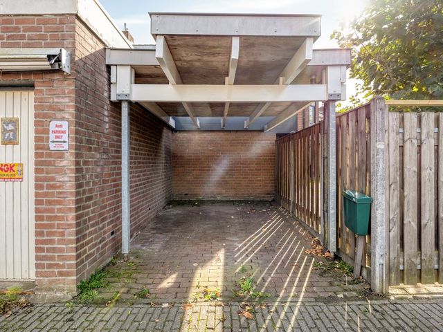 Langdonk 75, Breda