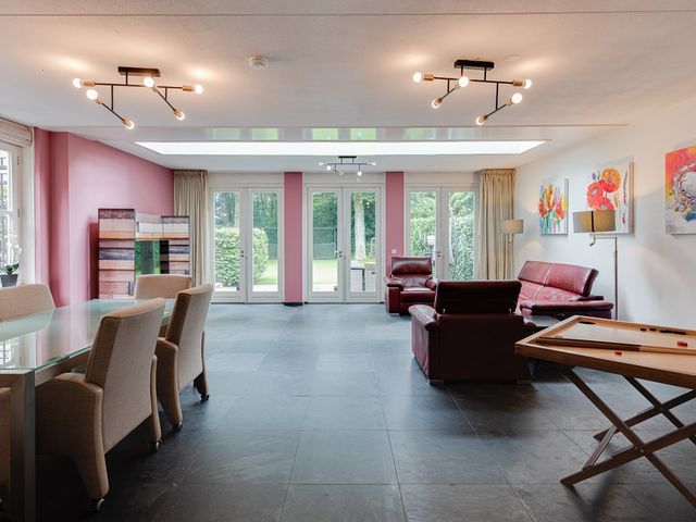 Diependaalselaan 102, Hilversum