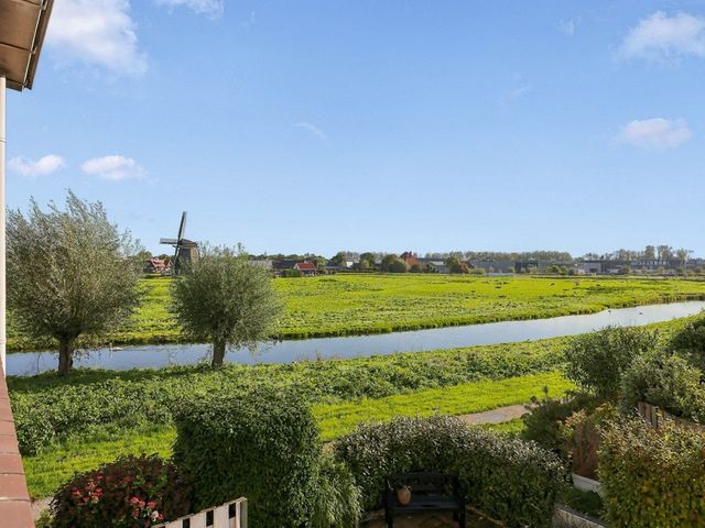 De Grote Weid 48, Uitgeest