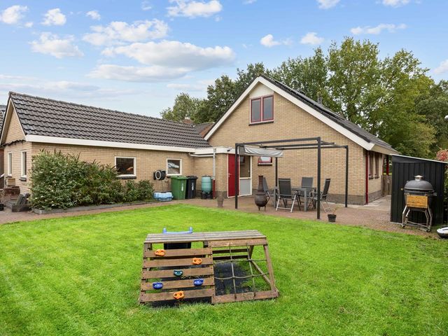 De Stoeken 6, De Wilp