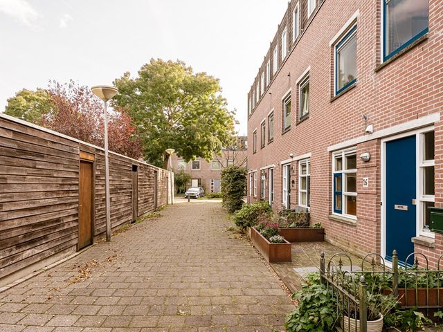 Hollandse Aak 16, Velserbroek
