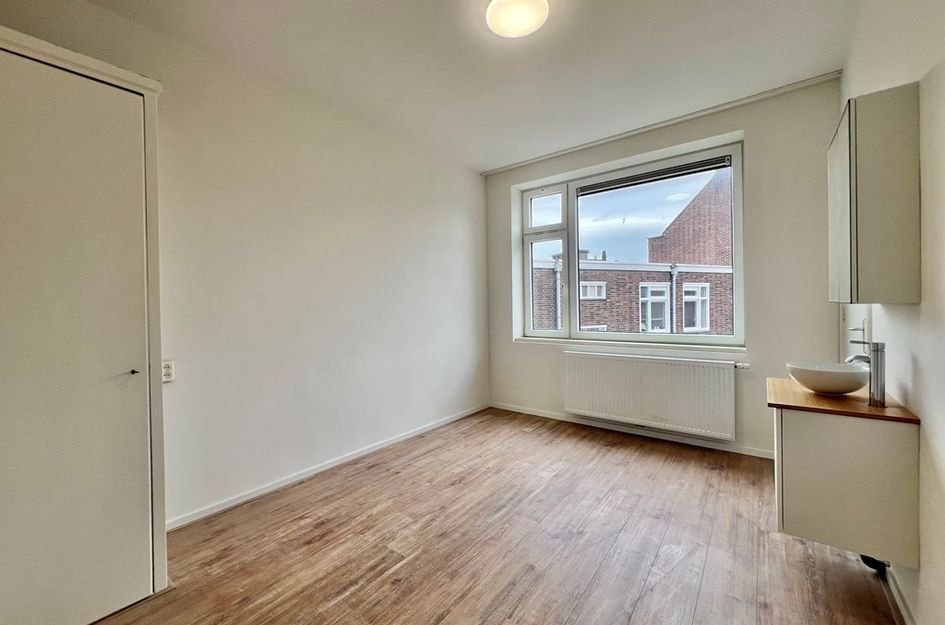 Admiraal de Ruyterweg 36D