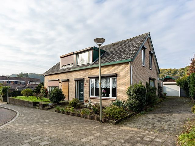 Kruispad 30, Groesbeek