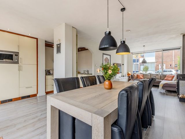 Vederdistelstraat 12, Krommenie