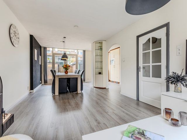 Vederdistelstraat 12, Krommenie