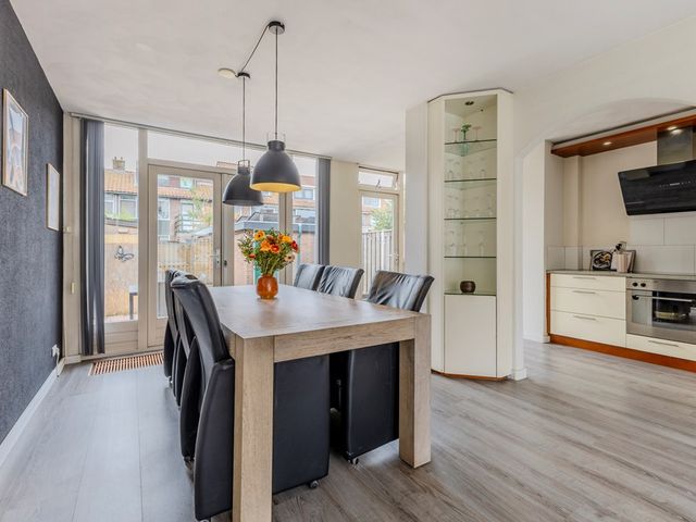 Vederdistelstraat 12, Krommenie